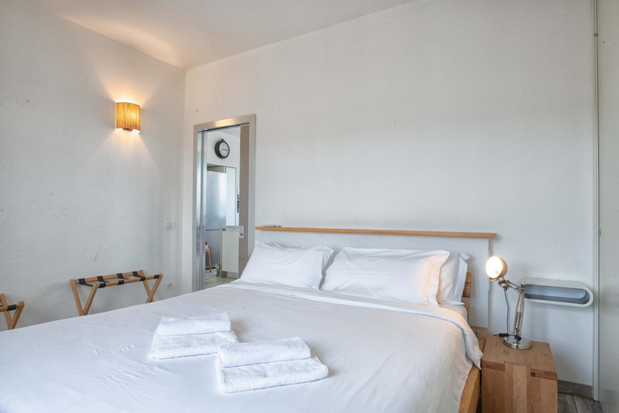 Luxury Flat With Terrace / Stunning Skyline View Apartment *