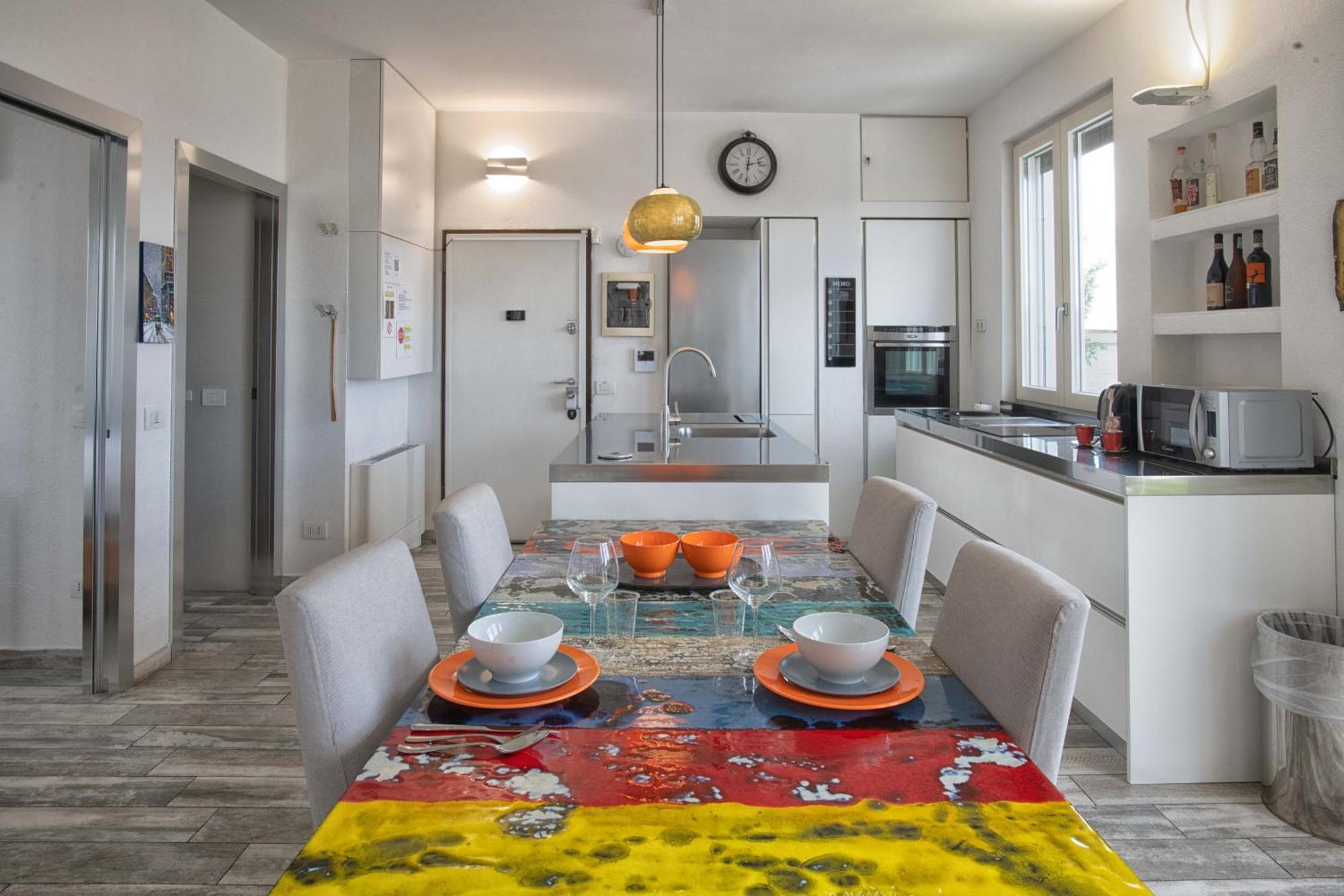 Luxury Flat With Terrace / Stunning Skyline View Apartment
